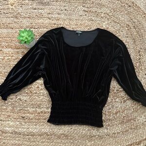 BLACK VELVET POOF SLEEVE BLOUSE